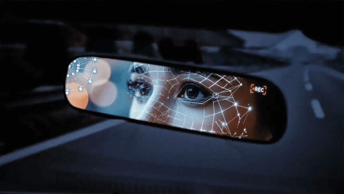 كيف تراقبك سيارتك دون أن تشعر؟