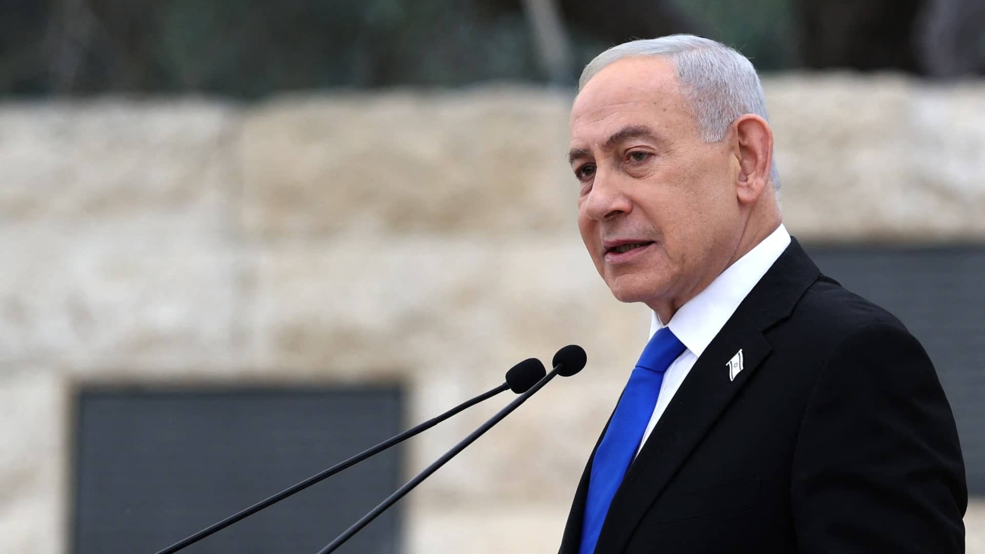 نتنياهو يأمر جيش الاحتلال بمهاجمة أهدافٍ لحزب الله في لبنان