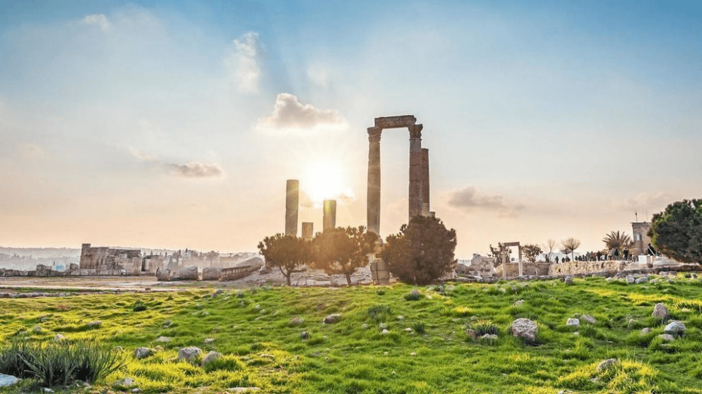 أجواء صيفية معتدلة تواصل تأثيرها على الأردن