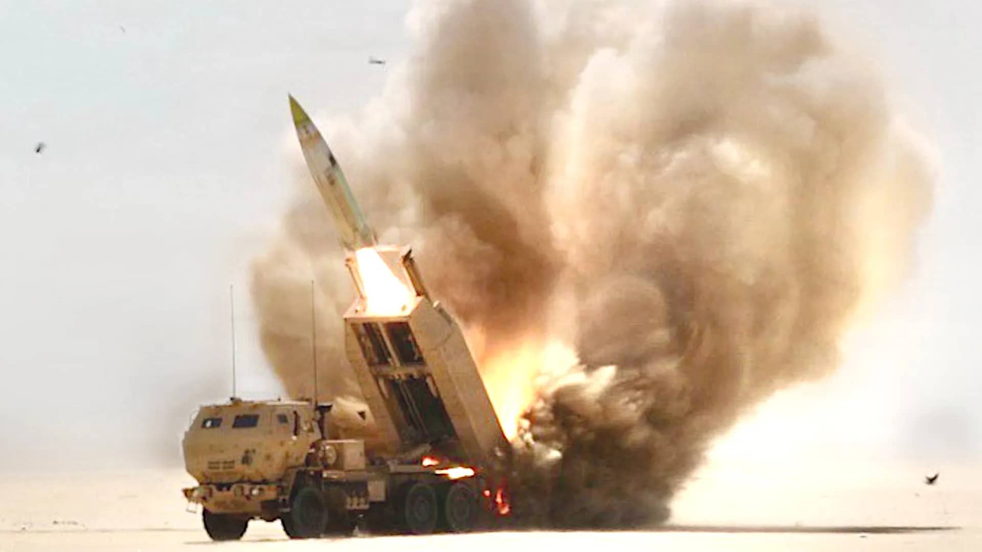 الحرس الثوري الإيراني يعلن استهداف قاعدة "العديد" ومواقع للقيادة في فلسطين المحتلة