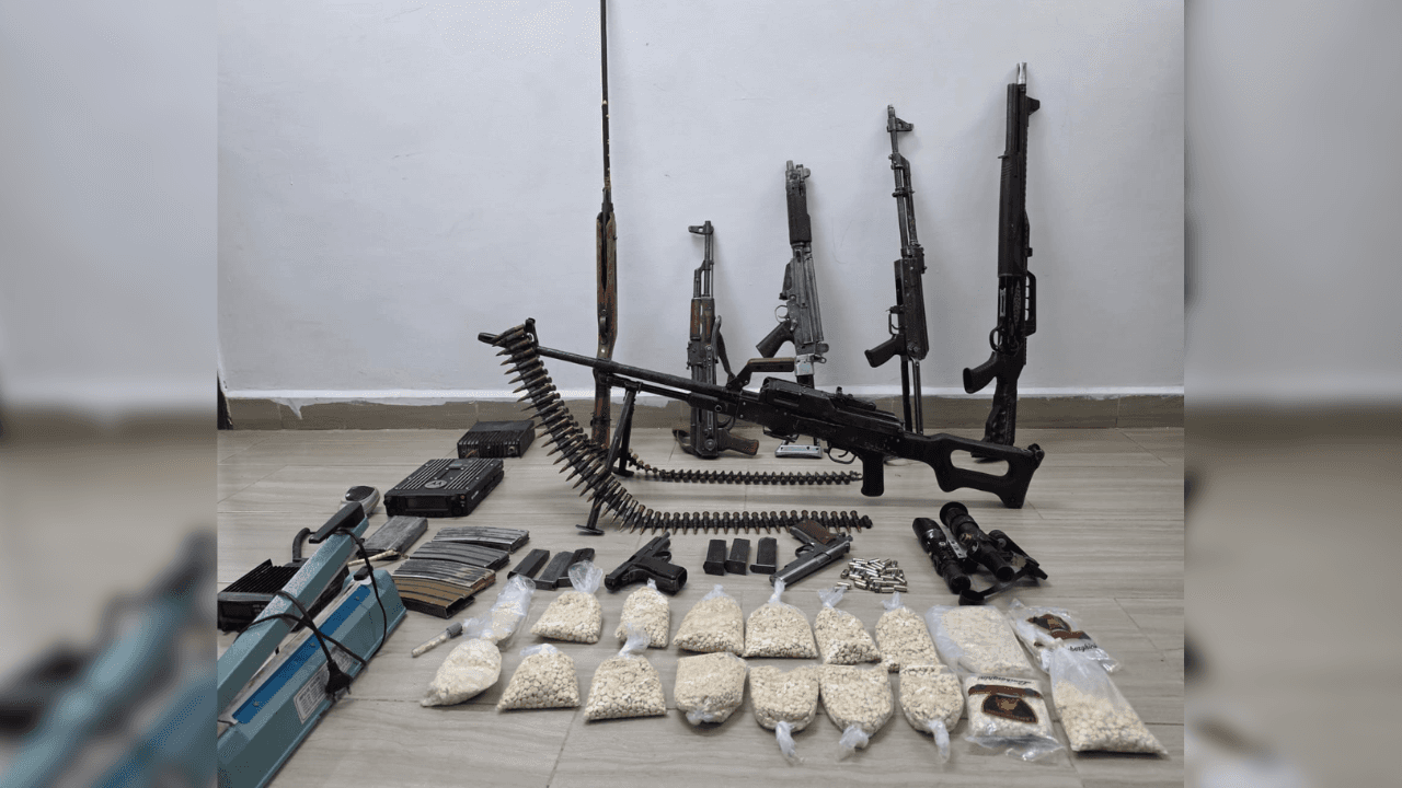 مكافحة المخدرات تلقي القبض على 10 أشخاص بينهم خطرون في 4 قضايا نوعية