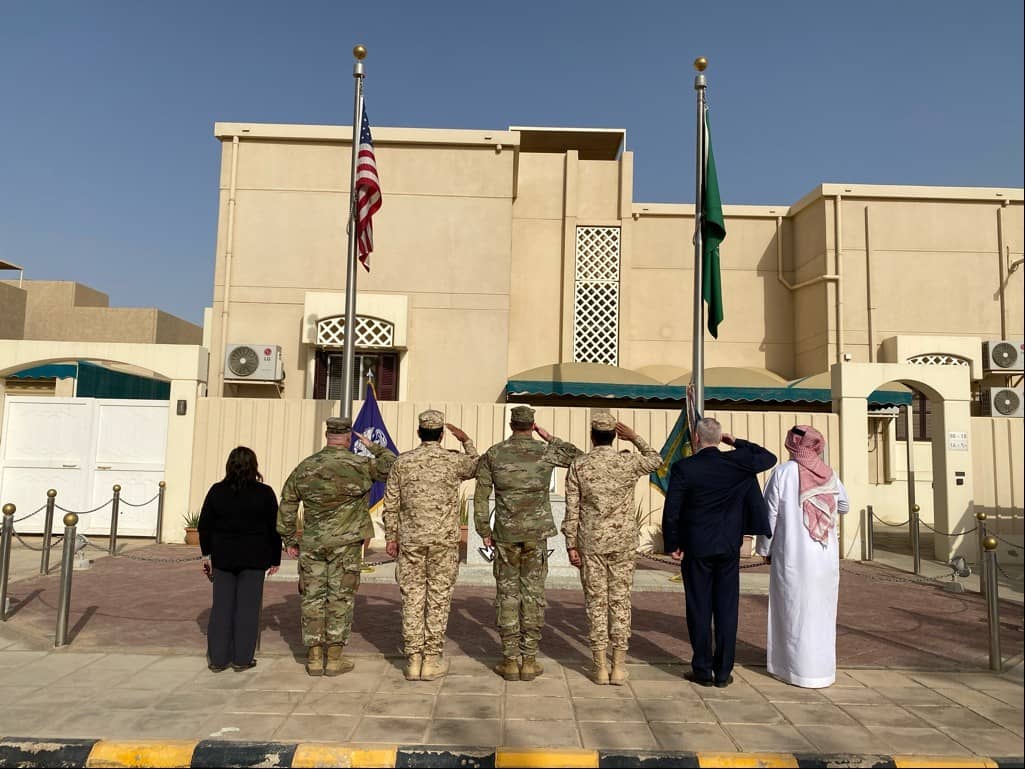 السعودية تدين الهجوم الإيراني على السفارة الأمريكية بالرياض وتلوّح بخيار الرد