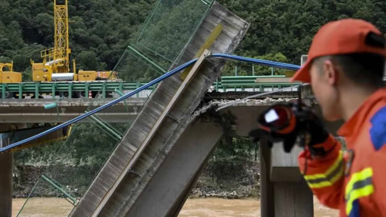 5 قتلى بانهيار جسر في الصين