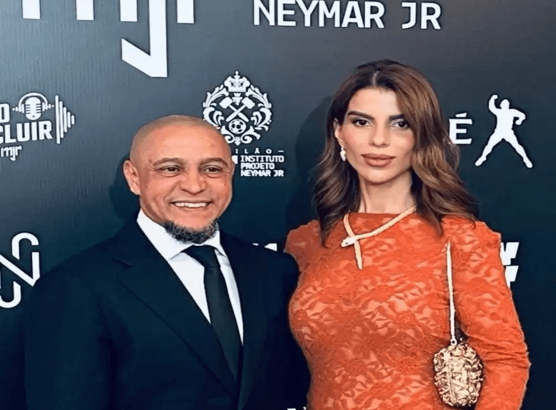 كانت سبب في دخوله الاسلام... تعرف على زوجة روبيرتو كارلوس "سهيلة الطاهري"