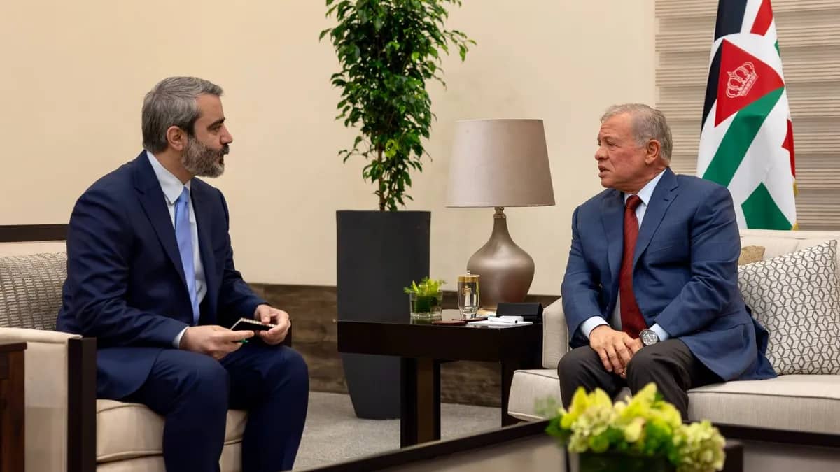 الملك يستقبل وزير الخارجية السوري ويؤكد دعم الأردن لأمن واستقرار سوريا