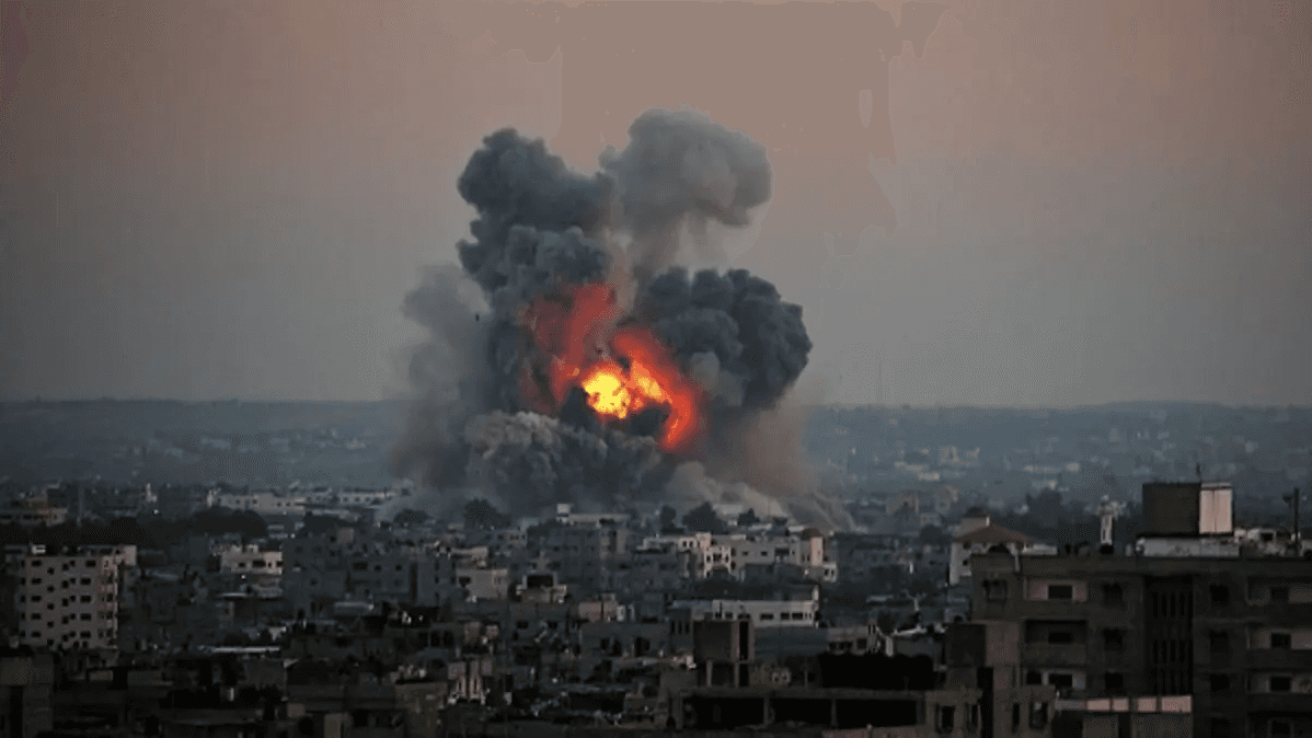 قصف إسرائيلي يستهدف 4 شقق سكنية في غزة ويخلف 9 شهداء