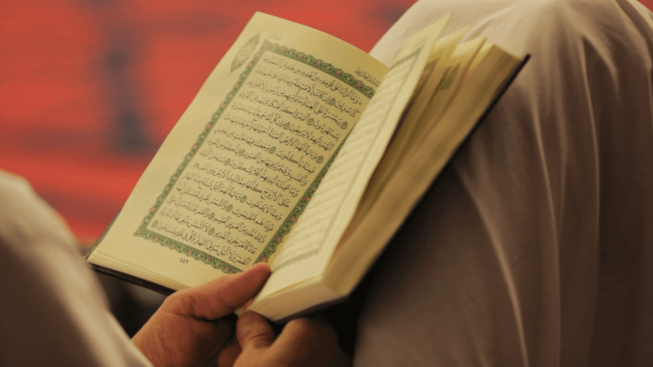 المساجد تحتضن 870 مستفيداً من العقوبات البديلة لترميم الروح وخدمة المجتمع في 2025