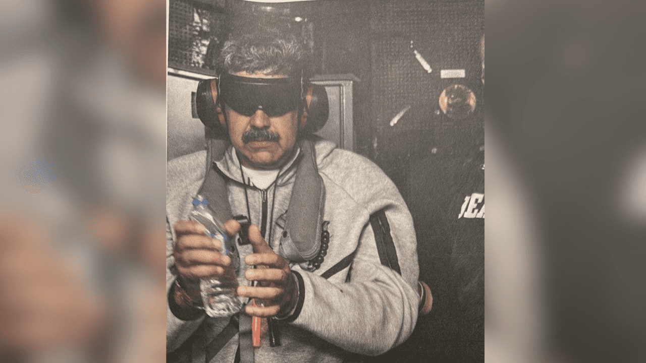 ترمب ينشر أول صورة للرئيس الفنزويلي مادورو على متن السفينة الحربية الأمريكية آي دبليو أو جيما