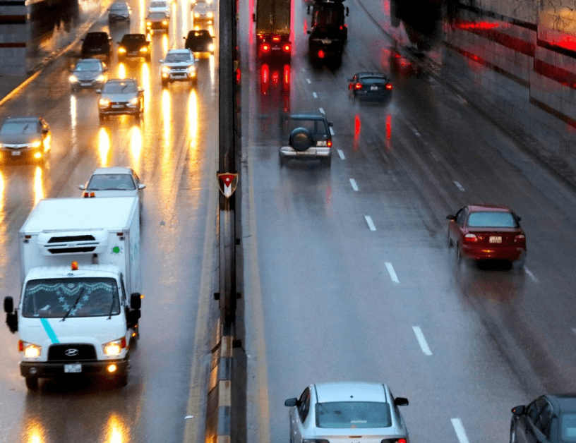 "الأشغال": جاهزية عالية وتعامل فوري مع البلاغات خلال المنخفض الجوي