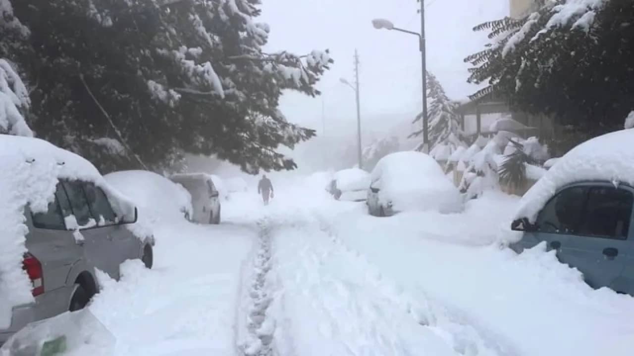 يحمل الثلوج والأمطار الغزيرة..طقس العرب: منخفض جوي من الدرجة الرابعة يؤثر على الأردن الأربعاء