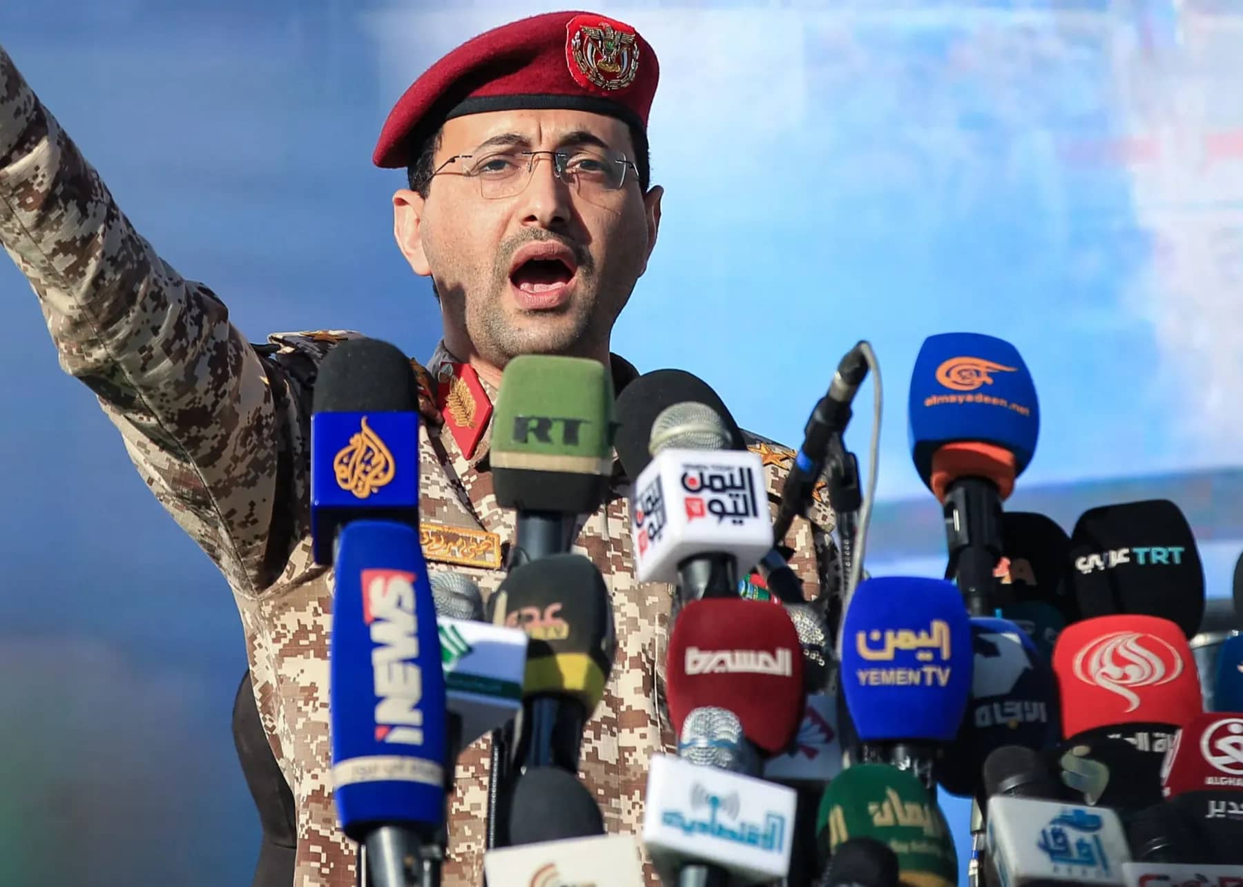 الحوثيون: استهداف أرامكو ومصفاتي رأس تنورة ورابغ ومطارات سعودية