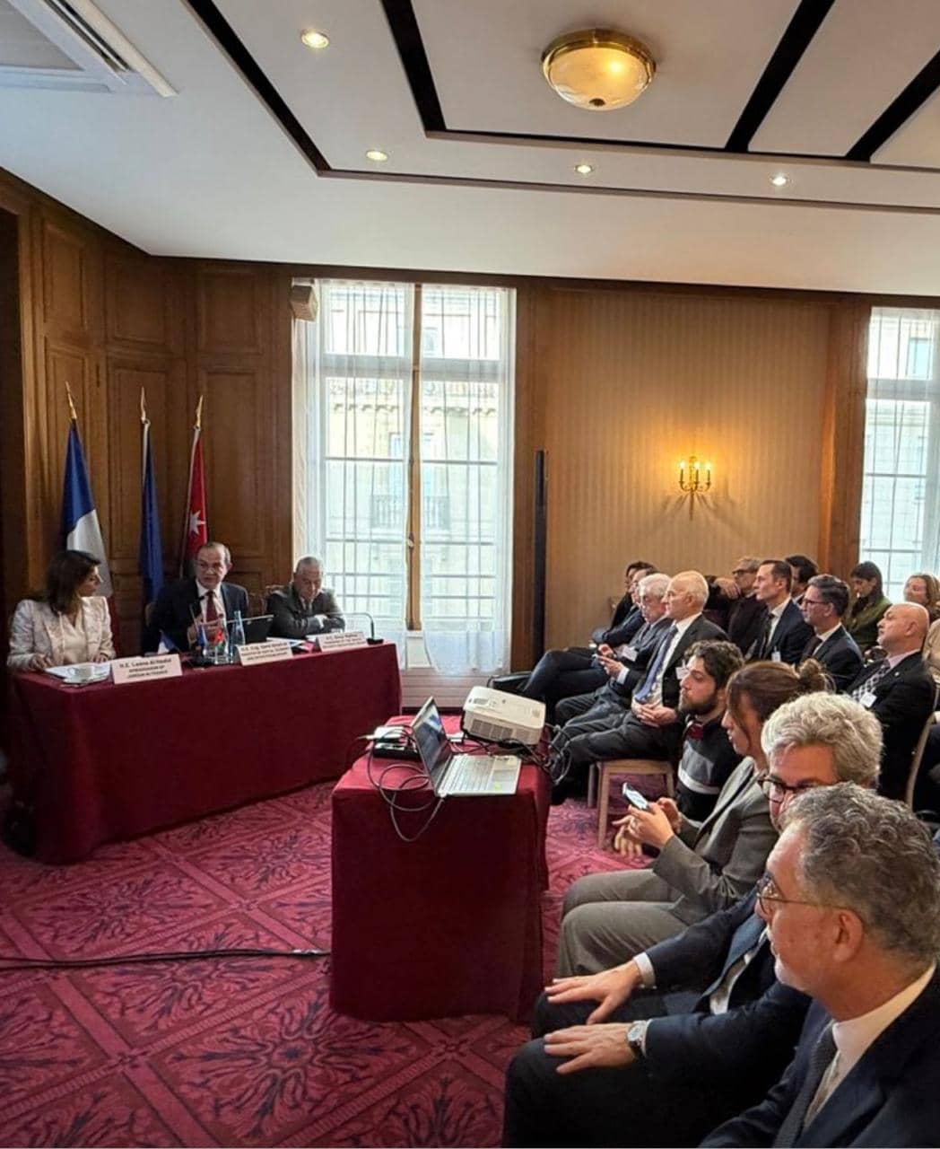 وفد وزاري أردني يقود حراكا مكثفا في باريس تمهيدا لمؤتمر الاستثمار الأردني-الأوروبي