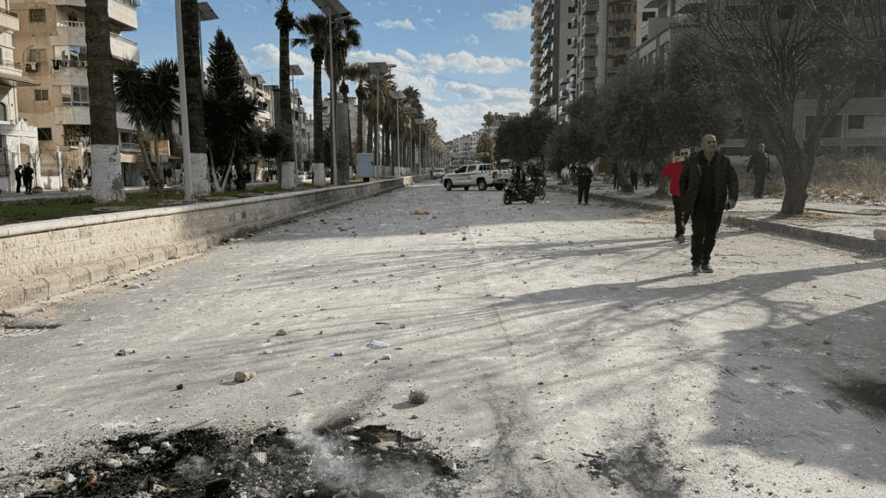 سانا: استشهاد عنصر من قوى الأمن برصاص مسلحين من فلول النظام السابق في اللاذقية