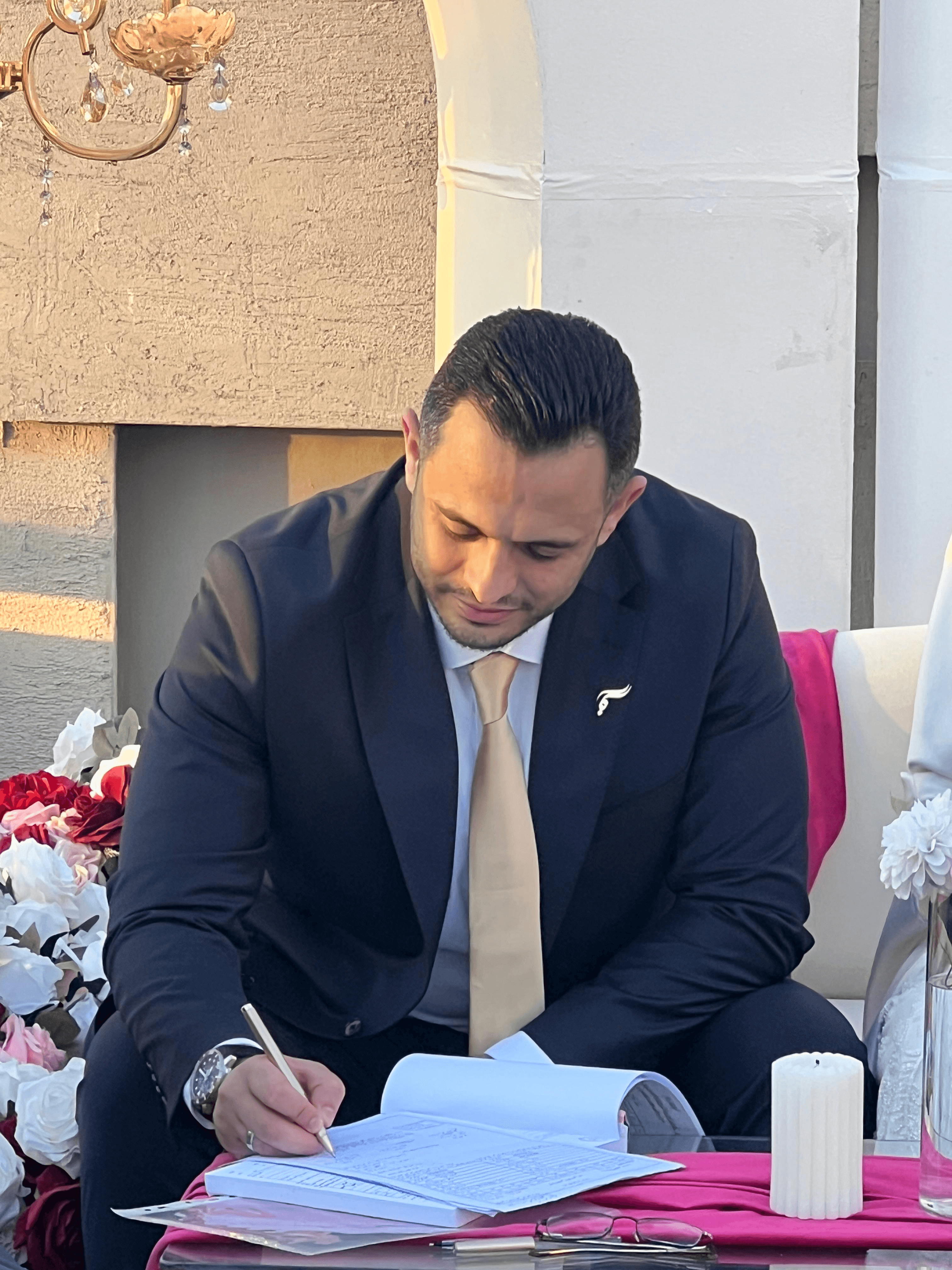 عقد قران الدكتور الفاروق عمر العجلوني على الدكتورة رانيا العجلوني