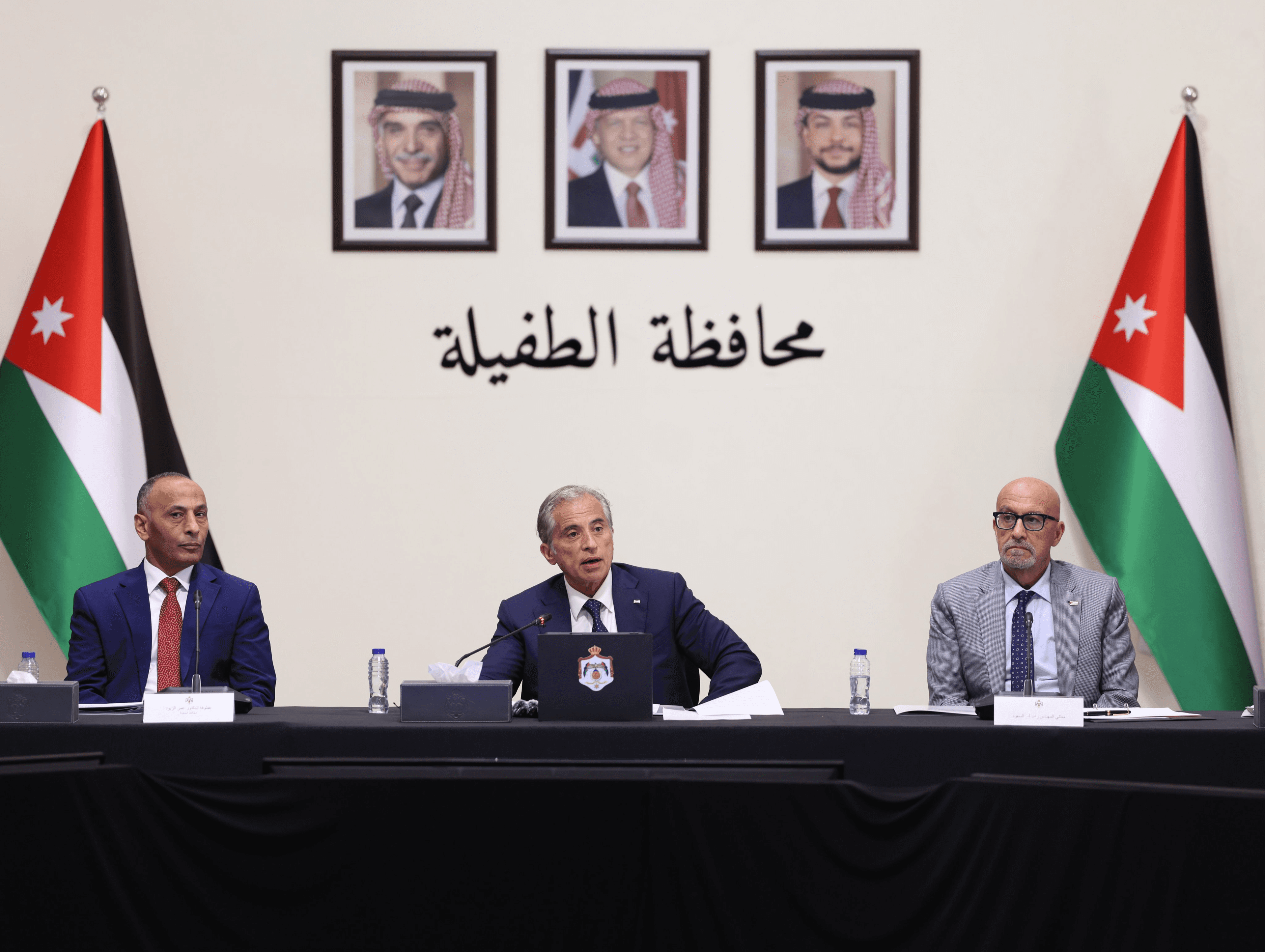 الحكومة تحل أزمة بدل العمل الإضافي لبلدية الطفيلة