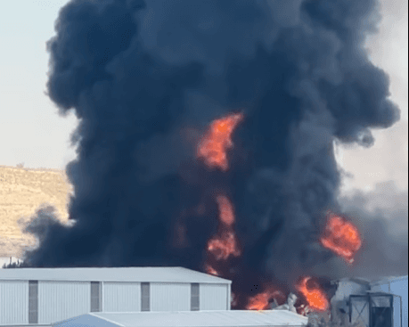 الأمن العام: إخماد حريق داخل مصنع دهانات في الزرقاء وإصابة 5 أشخاص