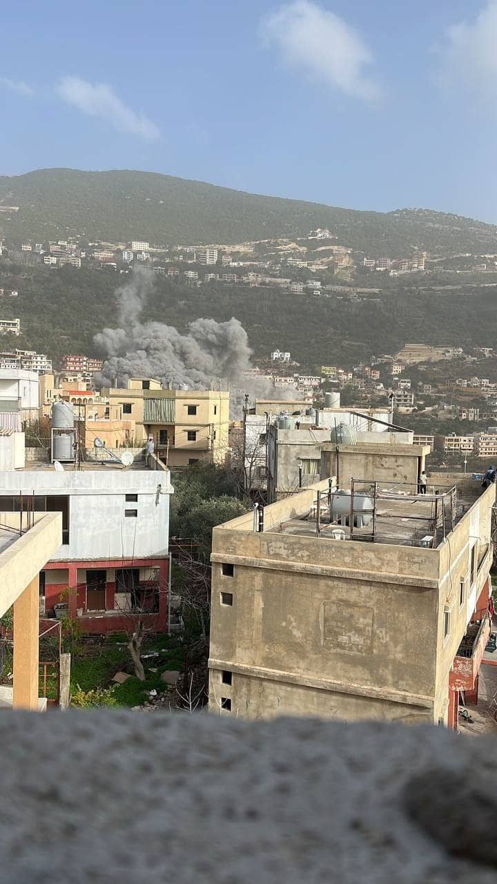 جيش الاحتلال يعلن قصف مستودعات أسلحة جنوب لبنان وتصفية قيادي في حزب الله