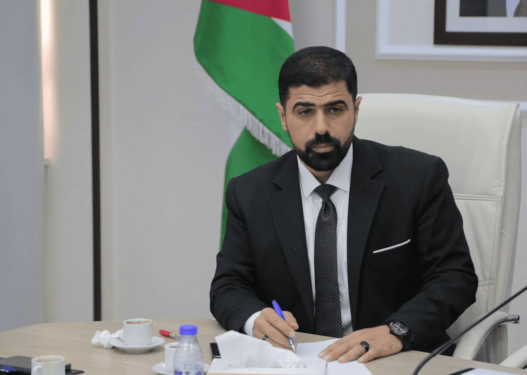 النيابة العامة تقرر الحجز على أموال النائب أربيحات وتسطر مذكرة إحضار بحقه