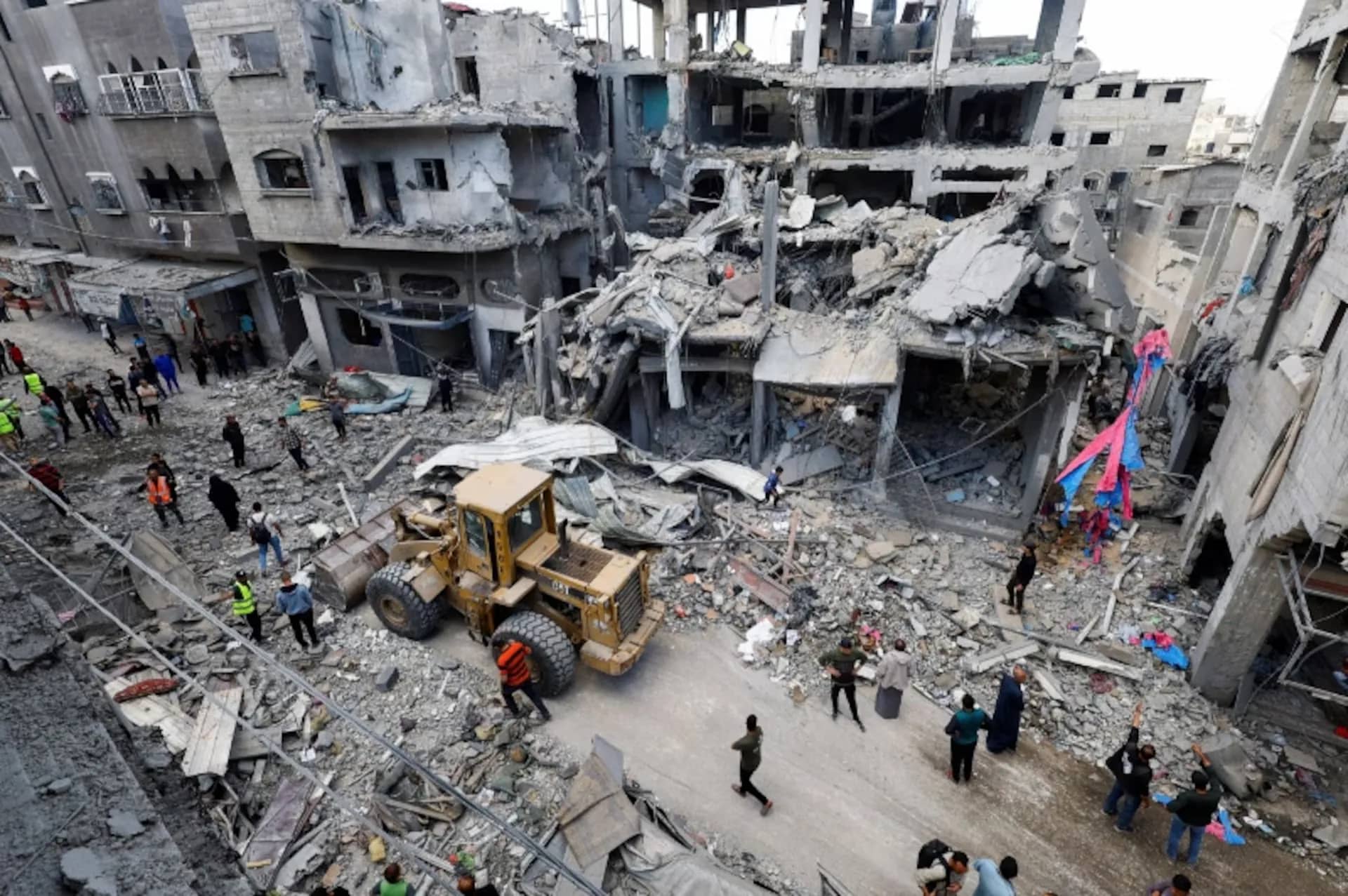 صحة غزة: 74,370 شهيدا و175,037 مصابًا منذ بدء العدوان الإسرائيلي