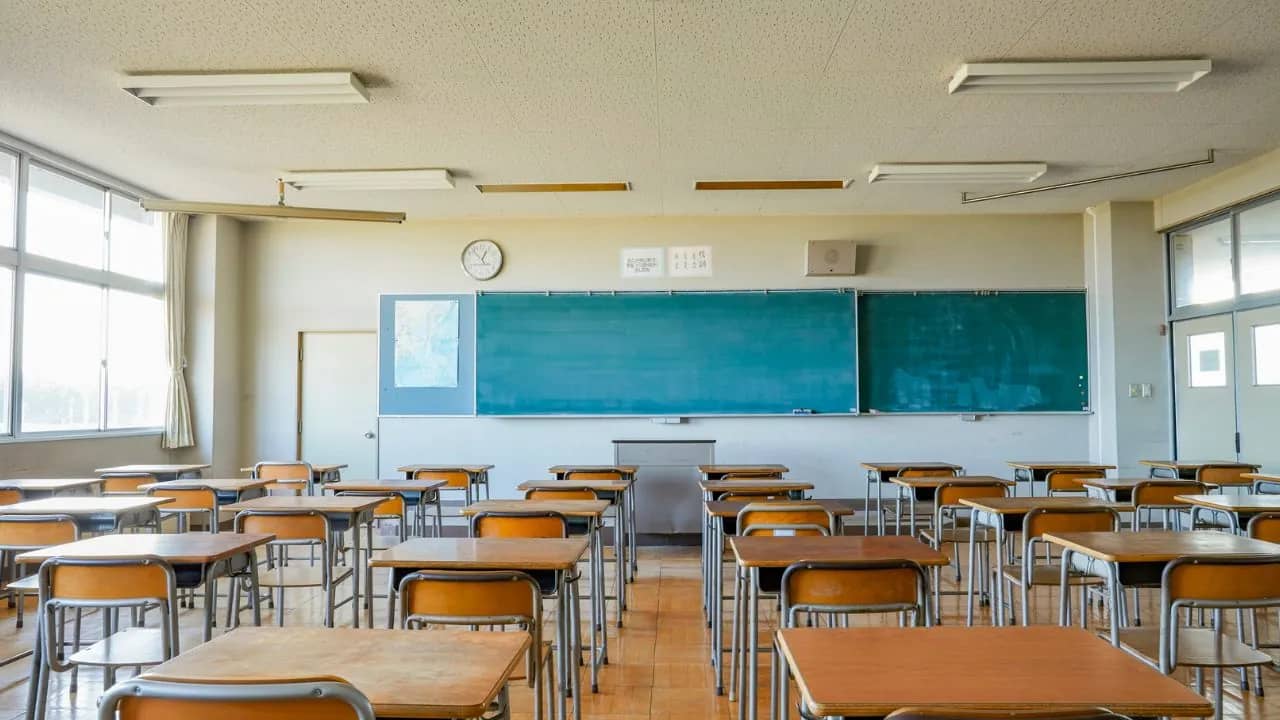 تعليق دوام المدراس في لواء الرويشد بسبب الحالة الجوية السائدة
