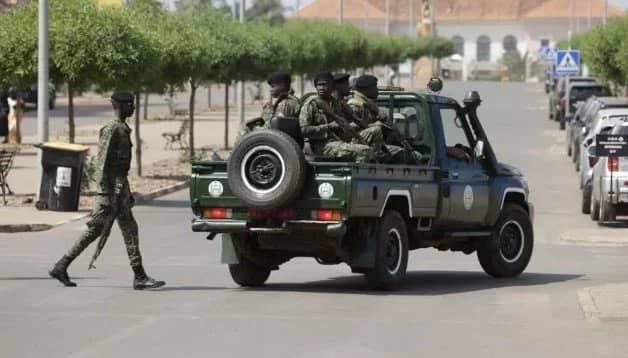 أ.ف.ب: عسكريون يعلنون السيطرة الكاملة على غينيا بيساو