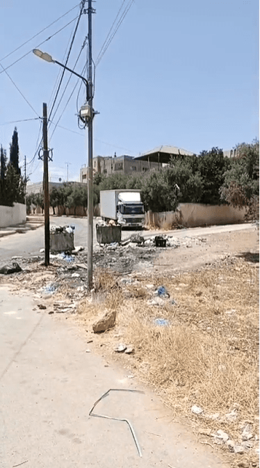 مواطن لأمانة عمّان:"قبل ما تخالفونا حطوا حاويات"