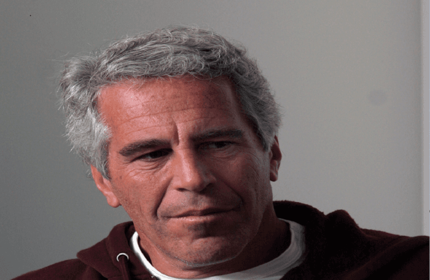 فضيحة جديدة تطارد إبستين.. تمويل سري لمشروع استنساخ البشر!