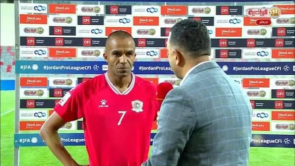 رفض طلب ياسين البخيت الاحتفاظ بكرة الهاتريك يثير الجدل
