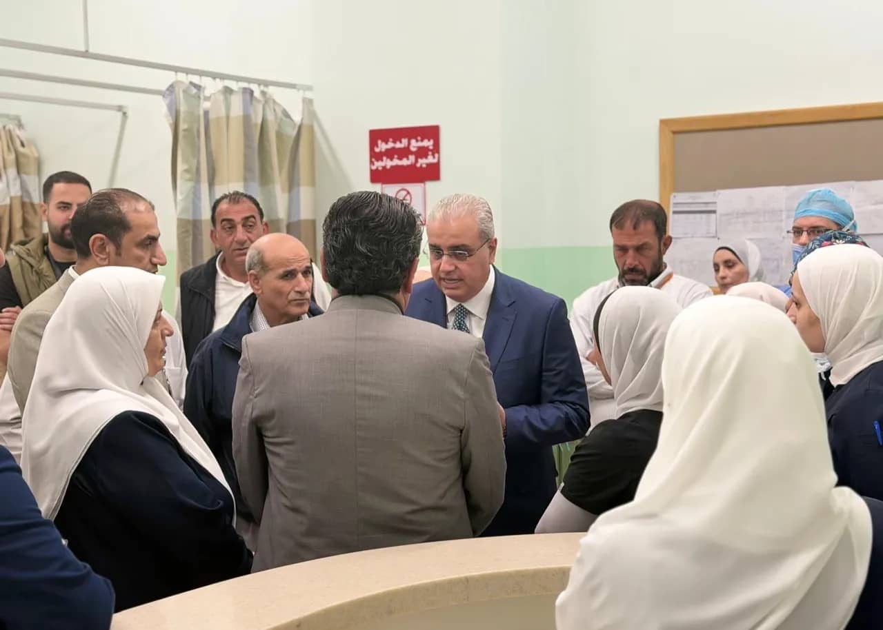وزير الصحة يفتتح وحدة جراحة الأعصاب وقسم العلاج البيولوجي في مستشفيات البشير