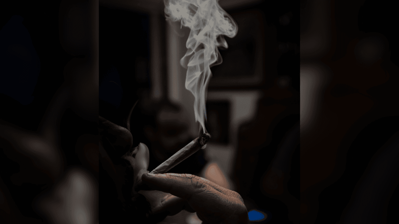 تعرف إلى مخاطر الإفطار على "سيجارة" في رمضان