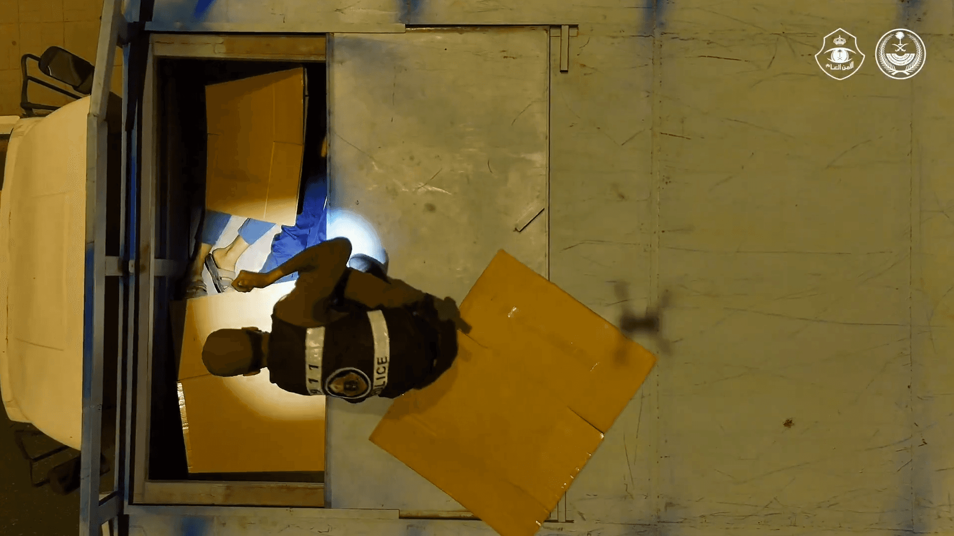 وزارة الحج والعمرة السعودية: ضبط 3 مصريين مخالفين لأنظمة الحج، قاموا بتجهيز مخابئ سرية داخل مركبة نقل بضائع،