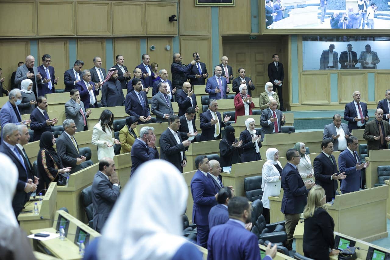 القاضي ينعى الخريشا والملكاوي في مستهل جلسة النواب