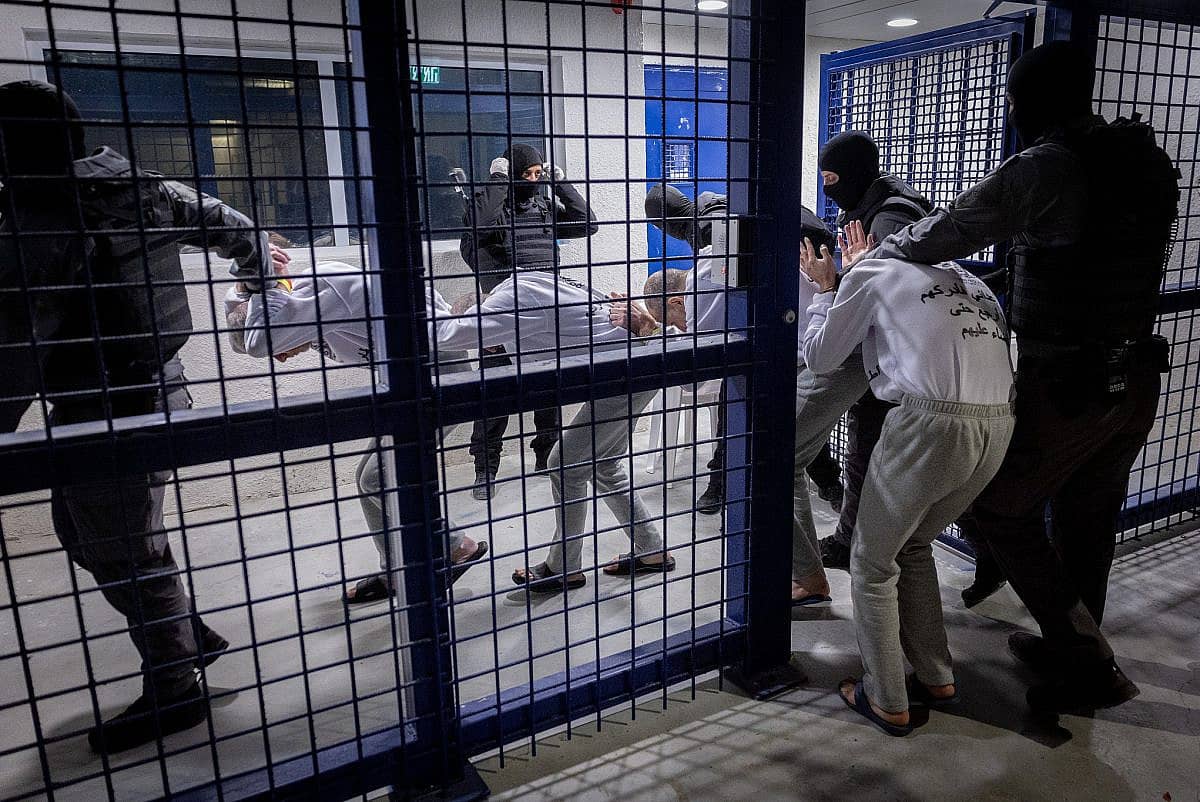 بالأسماء.. 17 أردنياً يواجهون خطر الإعدام في سجون الاحتلال بعد قرار الكنيست