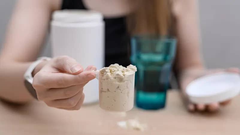 هل الكرياتين آمن عند استخدامه يوميا على المدى الطويل؟