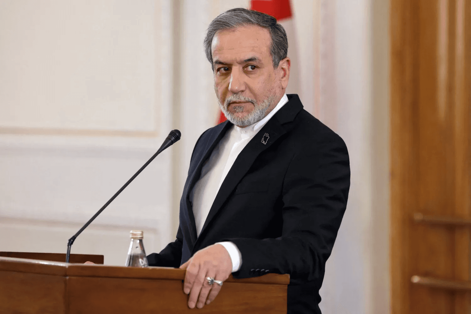 عراقجي يكشف شرطاً إيرانياً للتفاوض