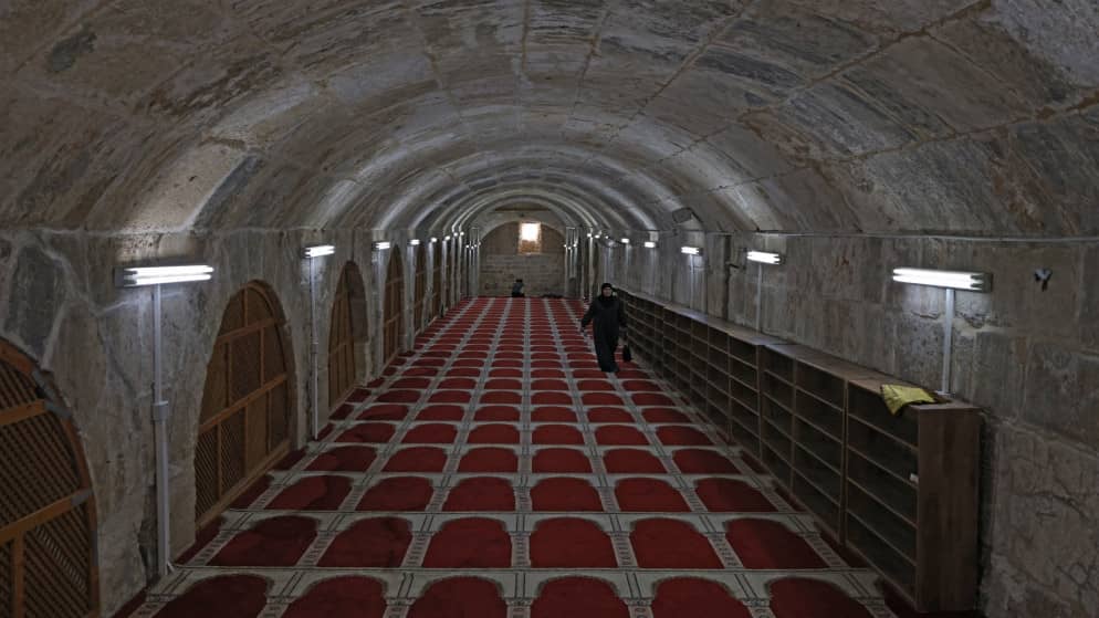 الاحتلال يواصل إغلاق المسجد الأقصى لليوم الثامن