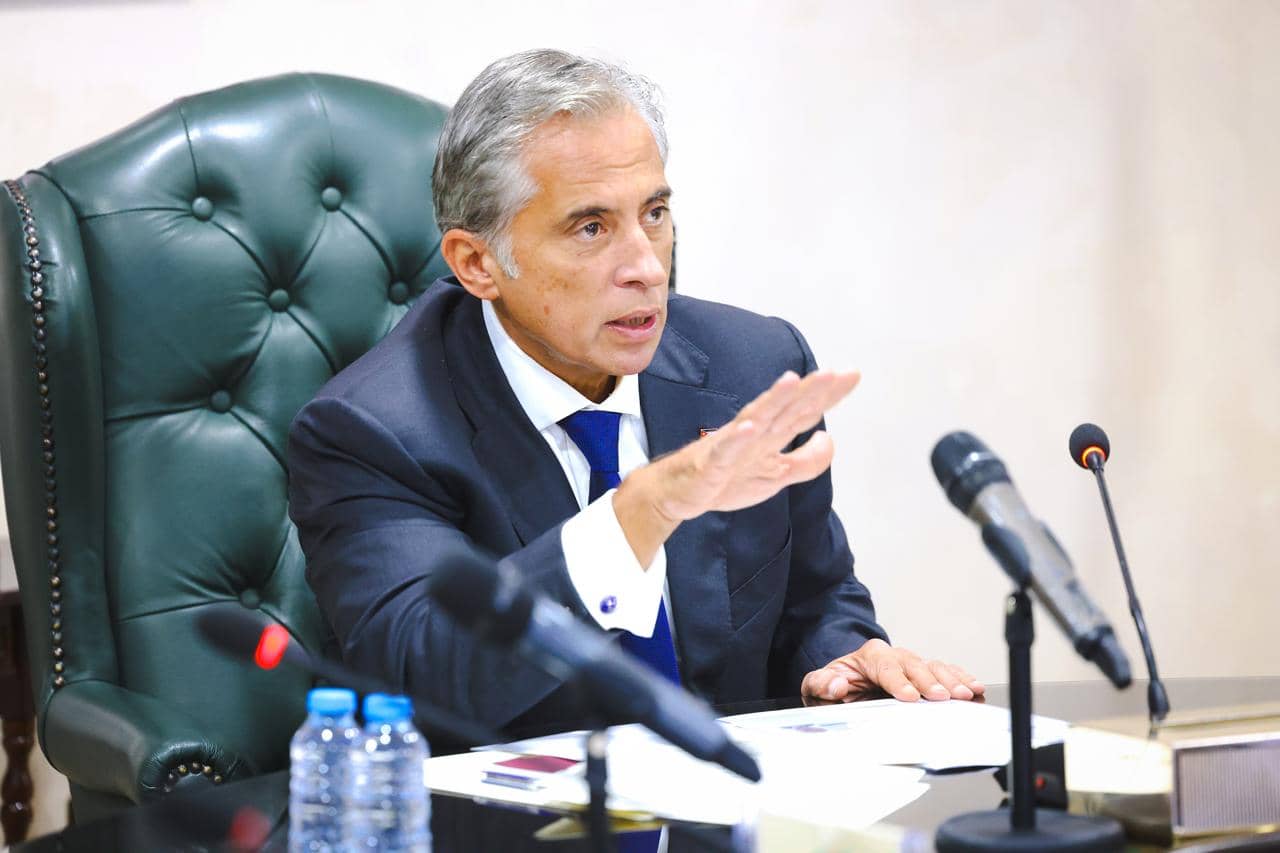 رئيس الوزراء: نحتفل اليوم بعلمنا الأردني، رمز سيادتنا ووحدتنا وعنوان مجدنا