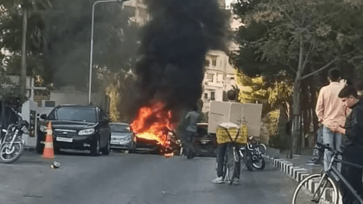قتلى وجرحى بانفجار عبوة ناسفة داخل مقهى في قلب دمشق