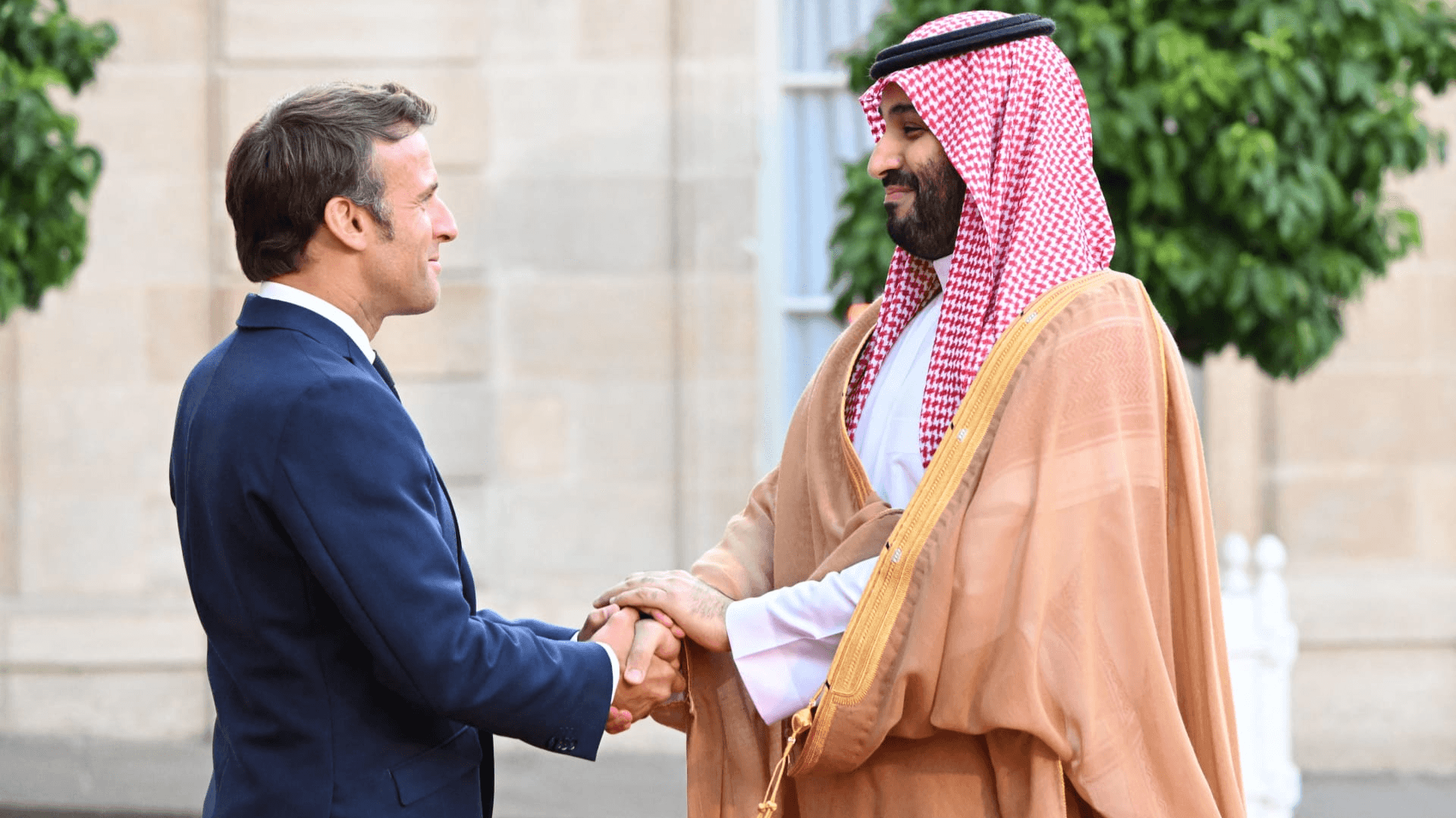 بيان سعودي فرنسي: ضرورة الحل الدبلوماسي للنووي الإيراني وعودة الملاحة في هرمز