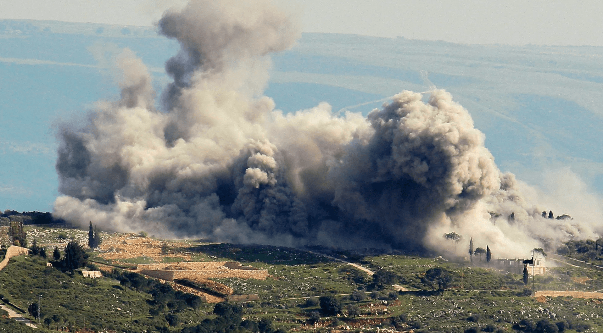 جيش الاحتلال: هاجمنا أكثر من 20 هدفاً لحزب الله في جنوب لبنان