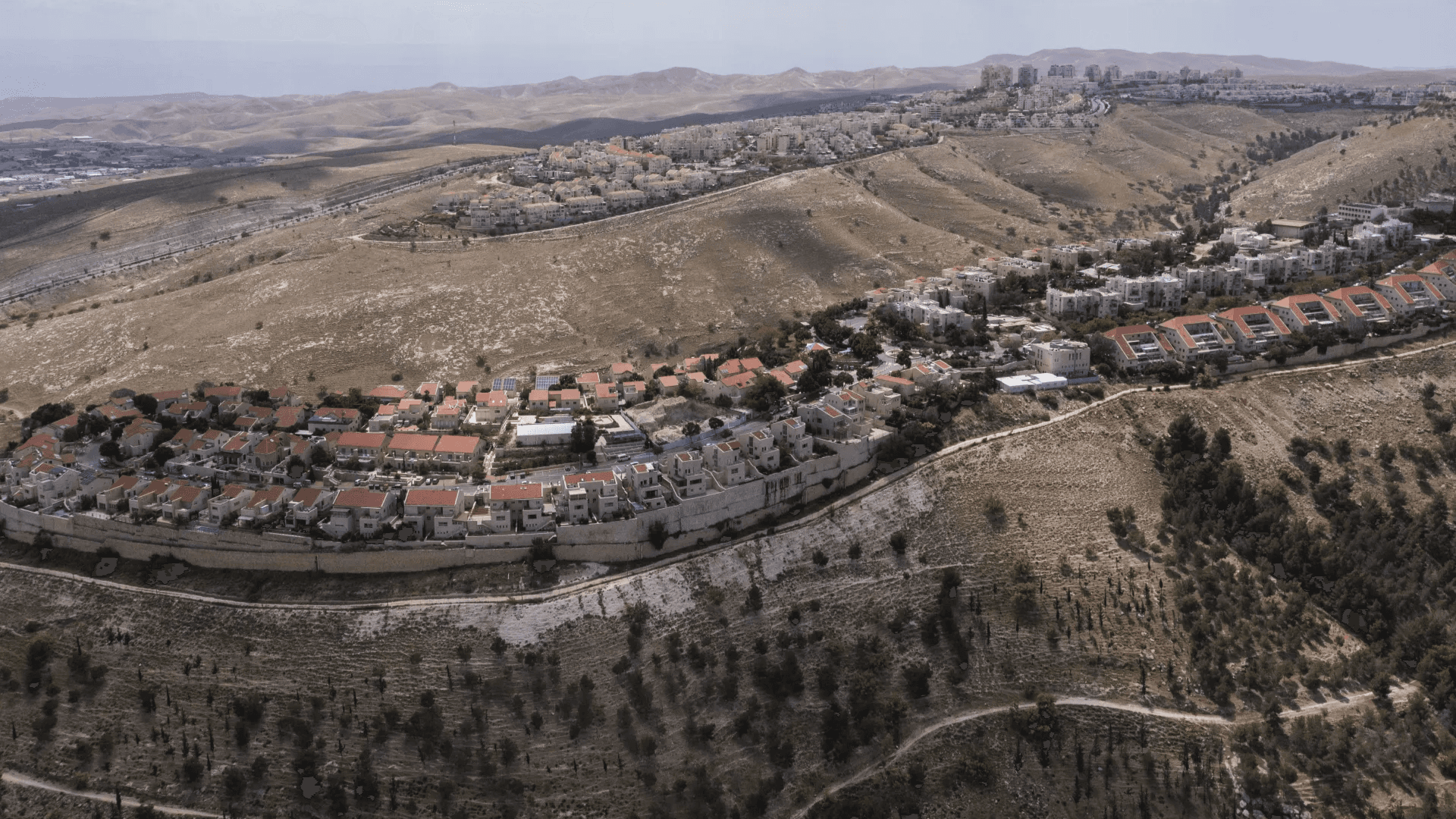 بريطانيا تدعو شركاتها لوقف العمل في المستوطنات "الإسرائيلية"