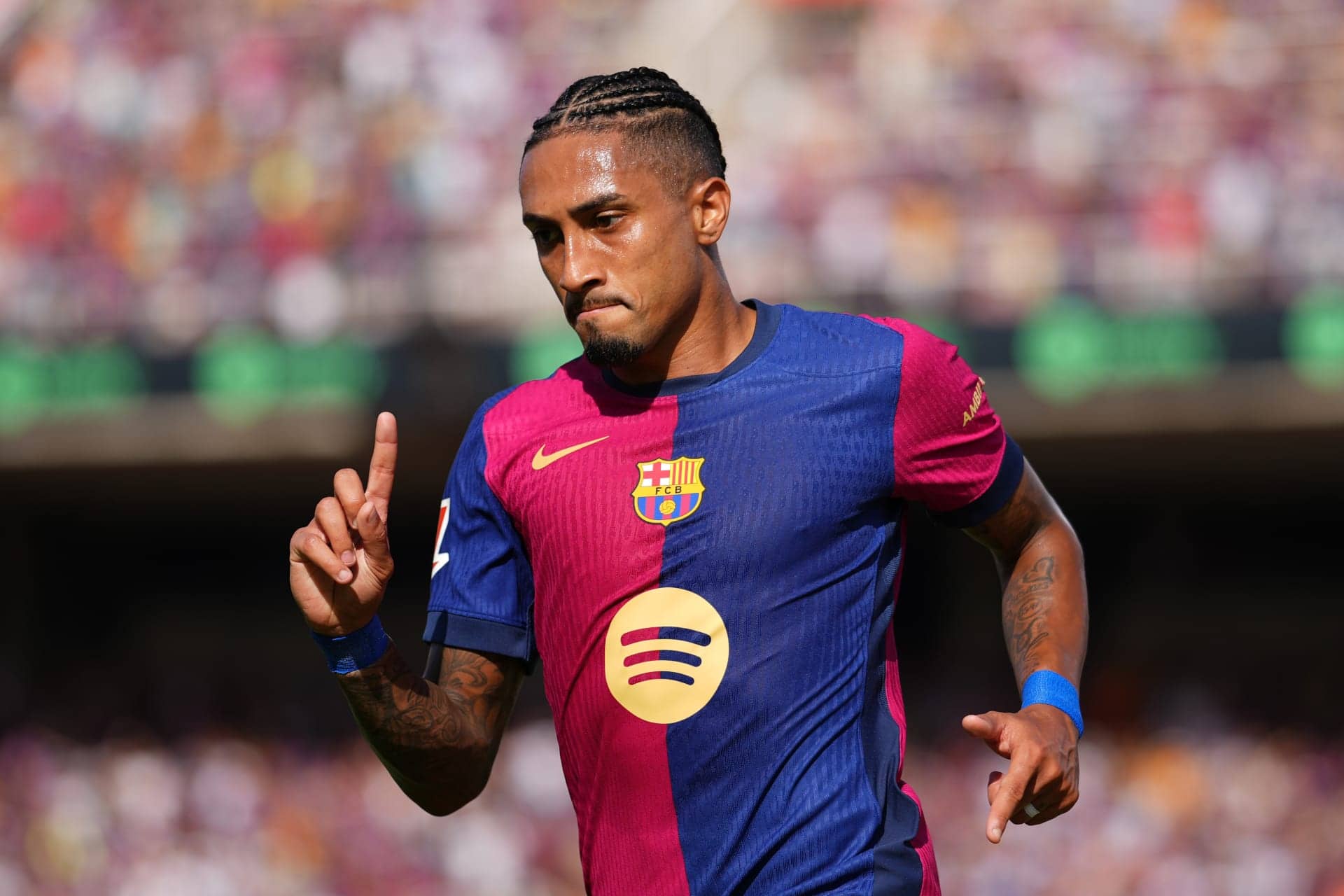 هل ظُلم رافينيا في سباق الفوز بالكرة الذهبية؟