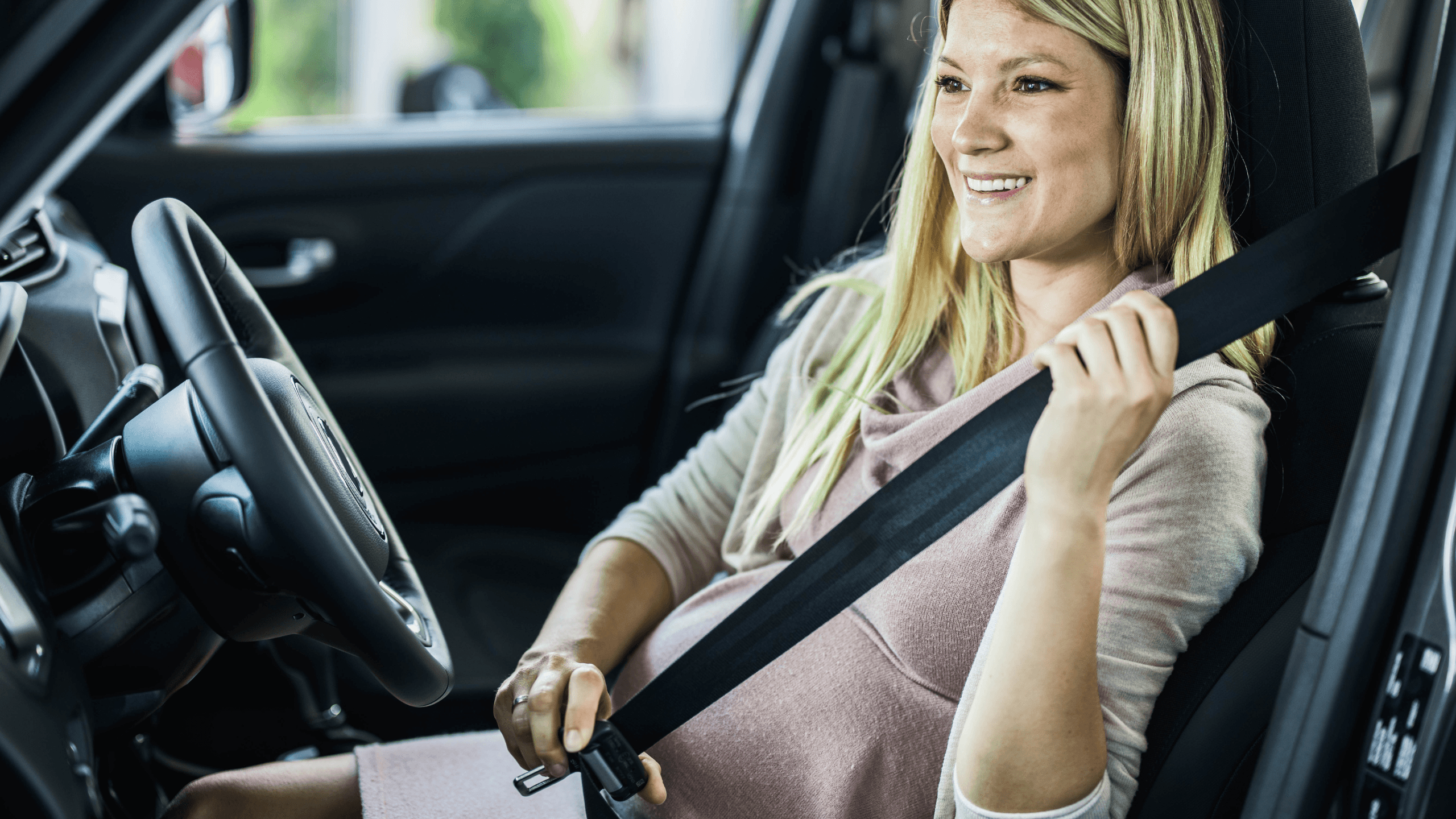 أخصائية علم اجتماع: حزام الأمان مزعج للحامل والمخالفات تحتاج إلى ميزانية