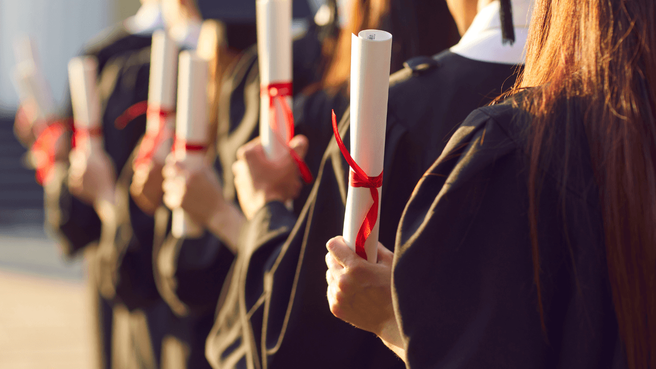 إعلان النتائج النهائية للمرشحين للاستفادة من المنح والقروض الداخلية مساء الأحد.. رابط