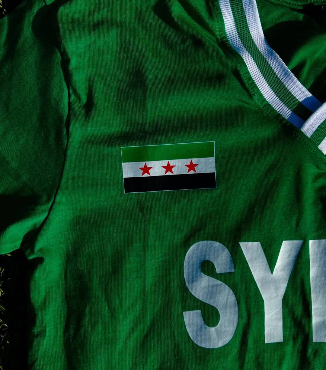 سوريا تحقق فوزًا نظيفًا على تونس في افتتاح بطولة كأس العرب