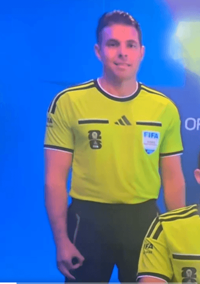 فيفا يحقق مع الحكم شون إيفانز في كأس العالم 2026