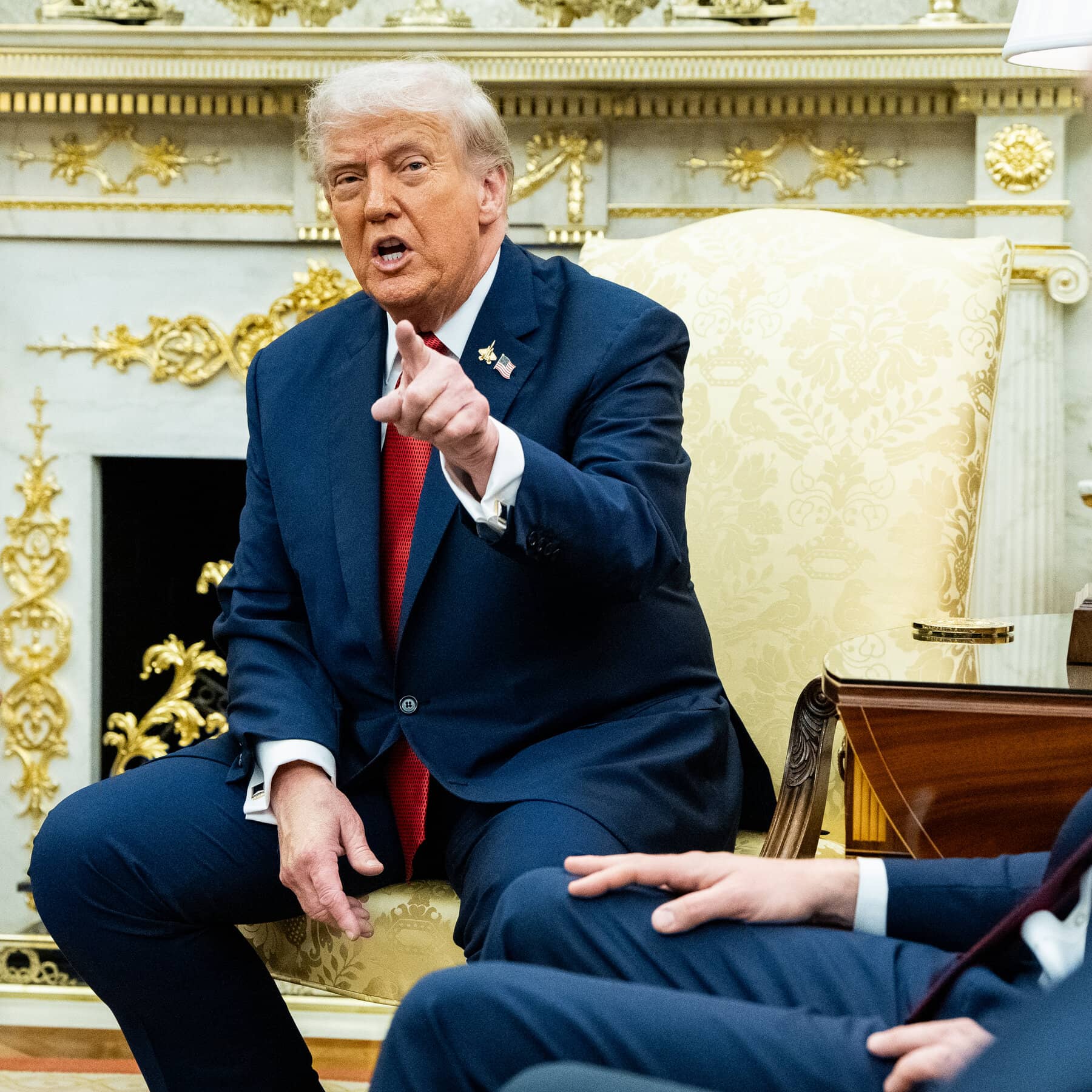 ترمب يكشف تلقي واشنطن "هدية كبرى" من إيران