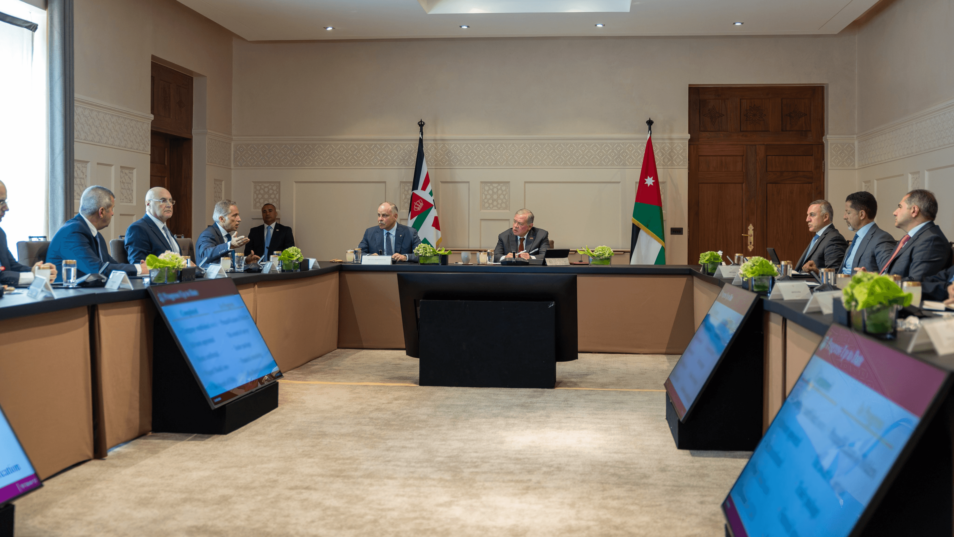 الملك يتابع عمل الحكومة في قطاع الغاز وخطط تطويره بما يدعم أمن الطاقة