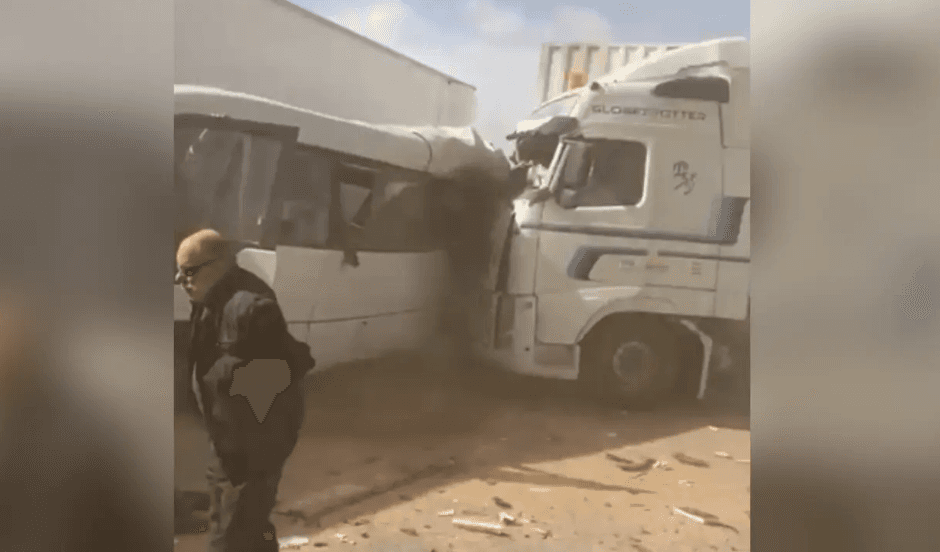 أردنيون ينعون 3 شباب توفوا بفاجعة على طريق حدود العمري
