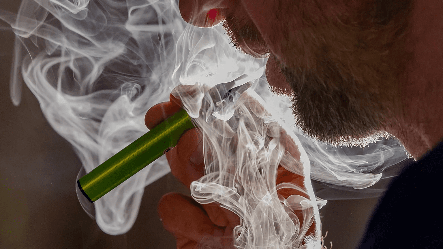 مراجعة علمية حديثة تحلل فاعلية السجائر الإلكترونية في الإقلاع عن التدخين